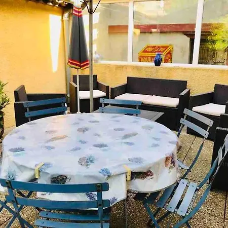 « cote Jardin » Central/piscine/jacuzzi/parking Prázdninový dům *